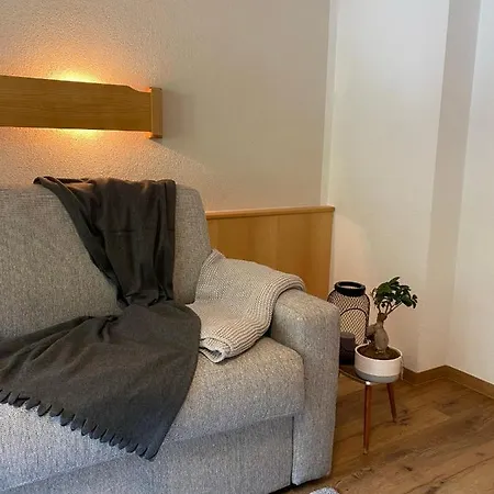 Aparts Handle Und Haus Bergblick