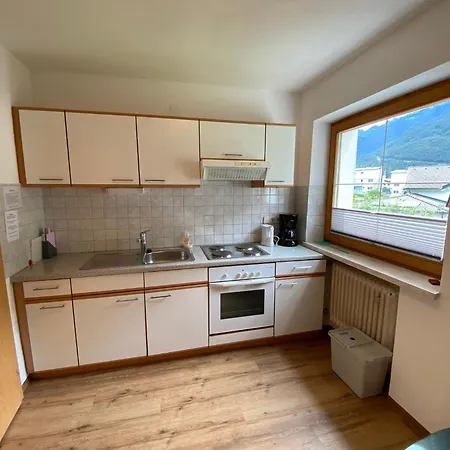 Aparts Handle Und Haus Bergblick * 普范德斯